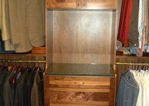 RWC-Walk-in-closet-wood-4