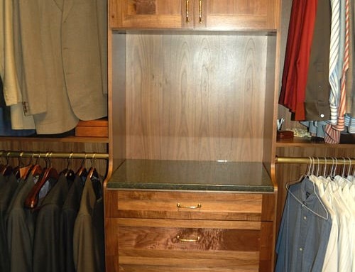 Walk-in-closet-wood-4