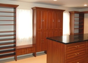 RWC-Walk-in-closet-wood-with-Island