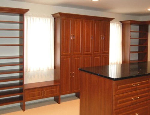 walk-in-closet-wood-with-Island