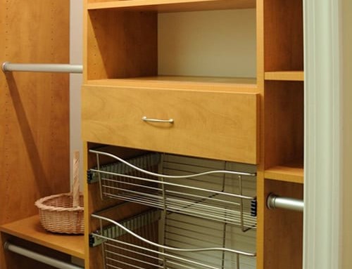 reach-in-closet-wire-baskets