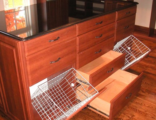 walk-in-closet-with-island-wire-basket